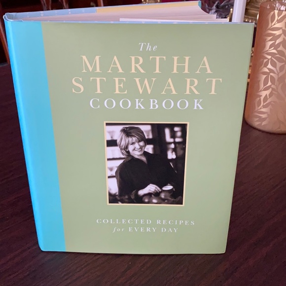 JUST REDUCED The Martha Stewart Cookbook for Everyday - Picture 1 of 5